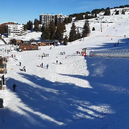 Aux Pieds Des Pistes Roche Beranger Apartment